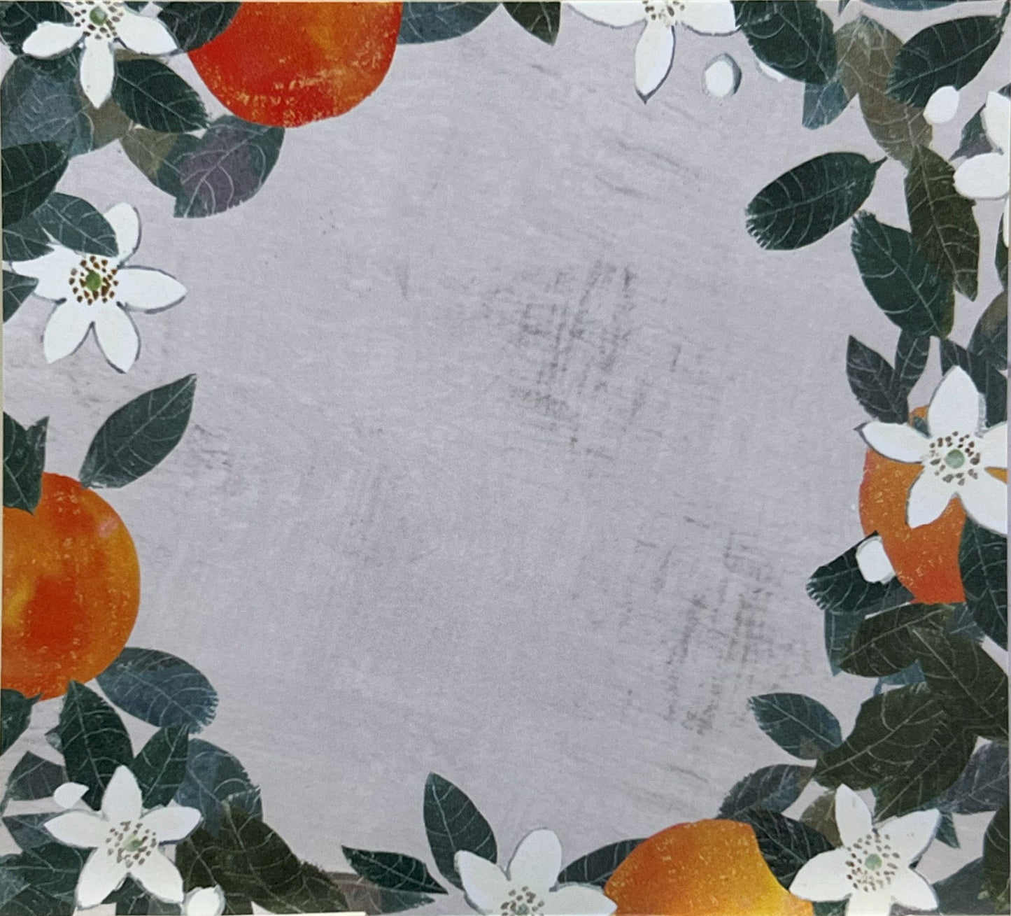 白い花とオレンジの実が縁取るグレー背景のイラスト
Oranges and white blossoms framing a gray-toned background