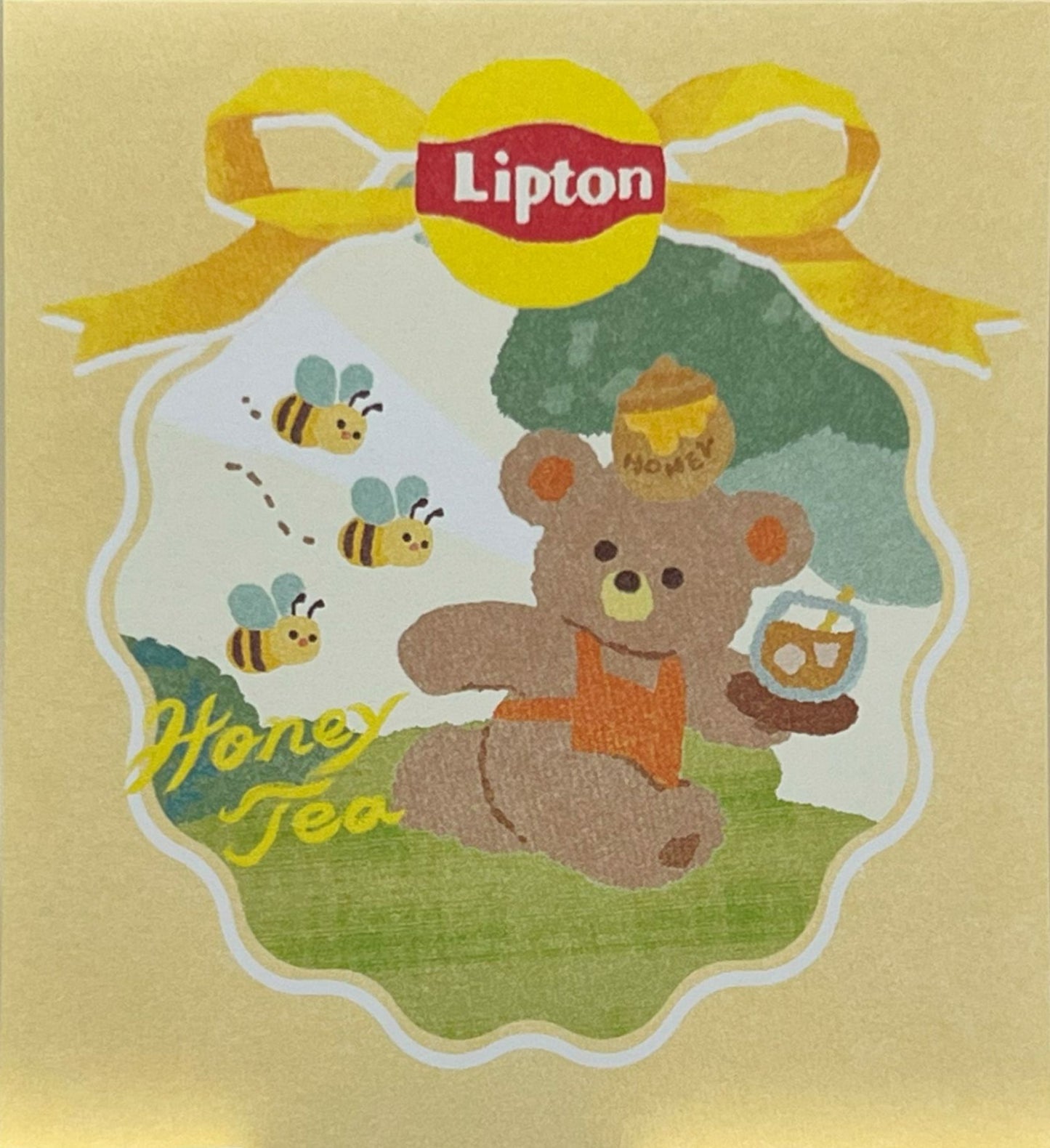 ハニーティーを楽しむくまのメモパッド（リプトン紅茶、はちみつ、ミツバチのイラスト）
Memo pad featuring a bear enjoying honey tea with Lipton tea, honey pot, and bees