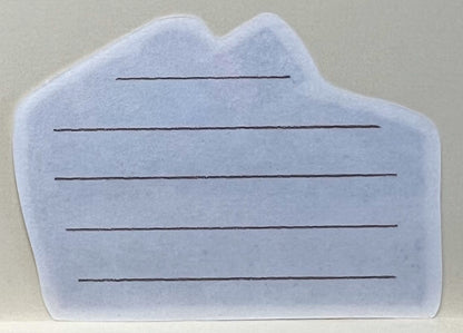 ケーキ型の裏面に横罫が印刷されたミニメモ（裏面） / Back of the cake-shaped mini memo with horizontal lines for writing