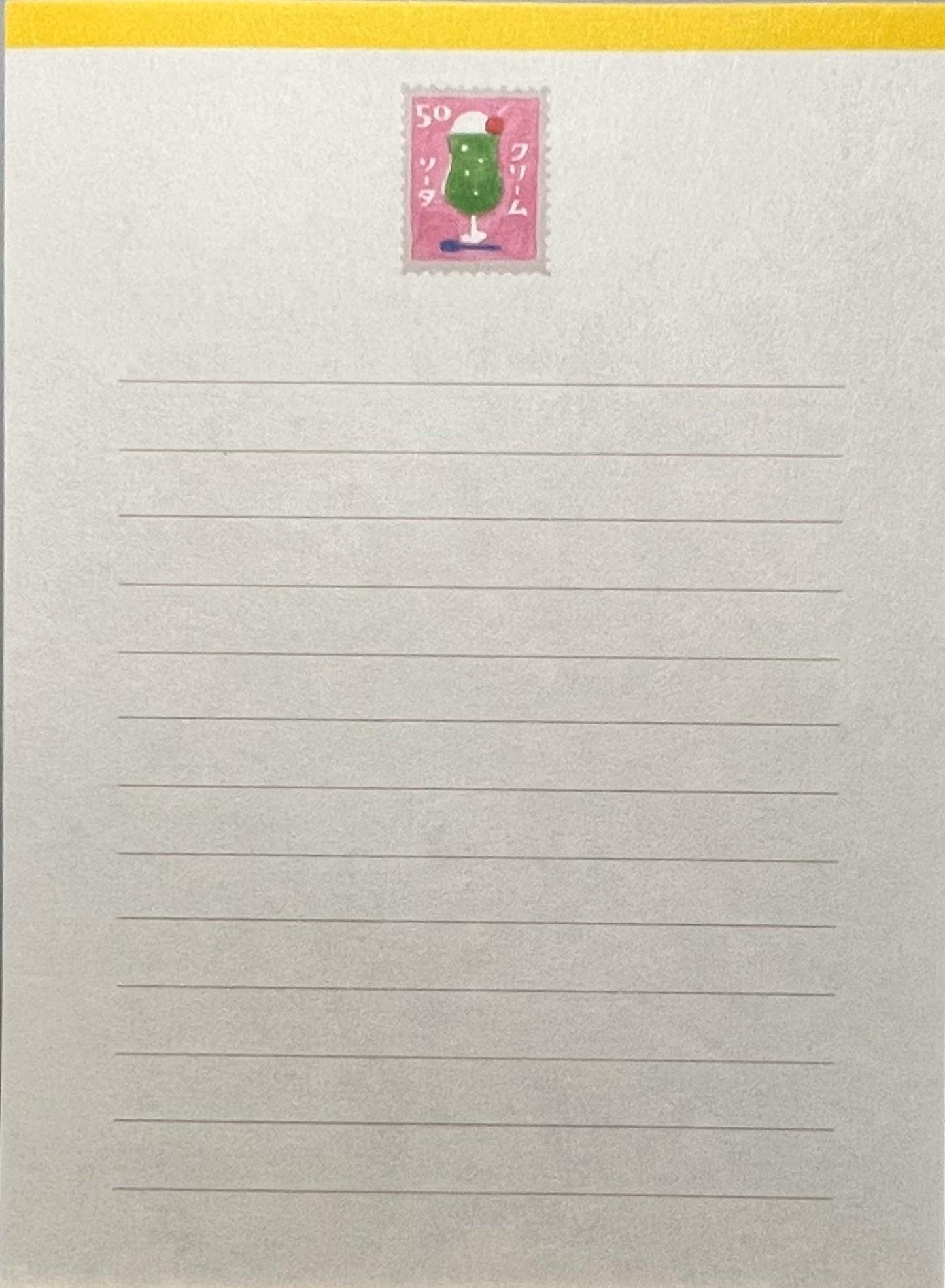 クリームソーダの切手風イラストが描かれたL判レター便箋
L-size letter sheet featuring a retro cream soda postage stamp design