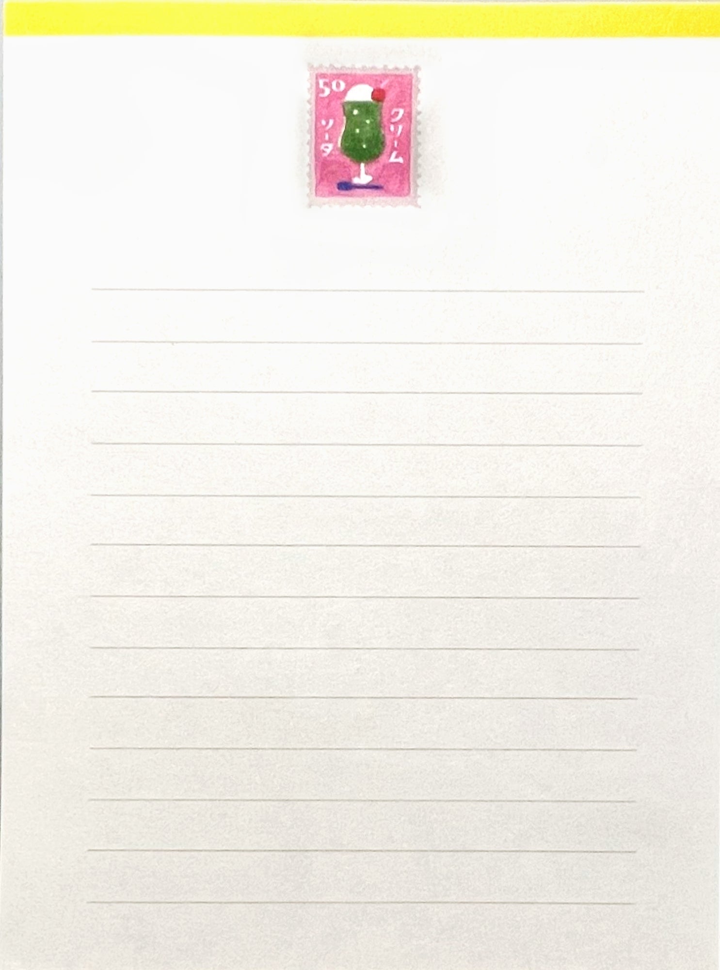クリームソーダの切手風イラストが描かれたL判レター便箋
L-size letter sheet featuring a retro cream soda postage stamp design